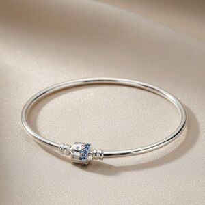 Pandora Style Silver Brazalete 19 cms Blue Crown